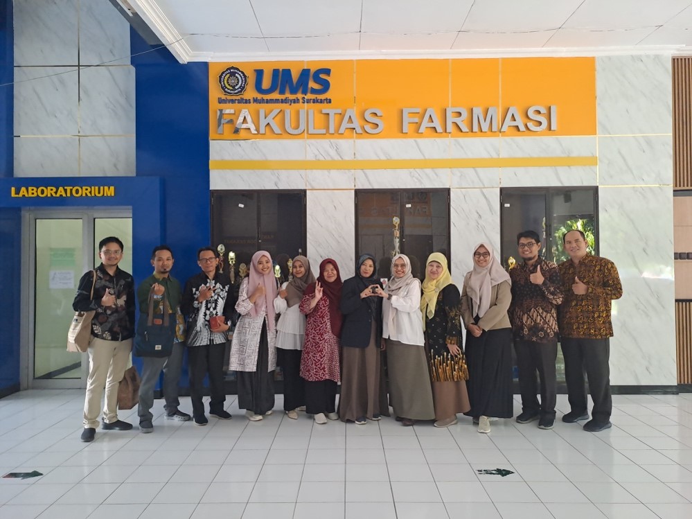 FKIK UIN Malang Menyusun Strategi Pendirian Program Studi Magister Ilmu Farmasi Melalui Benchmarking